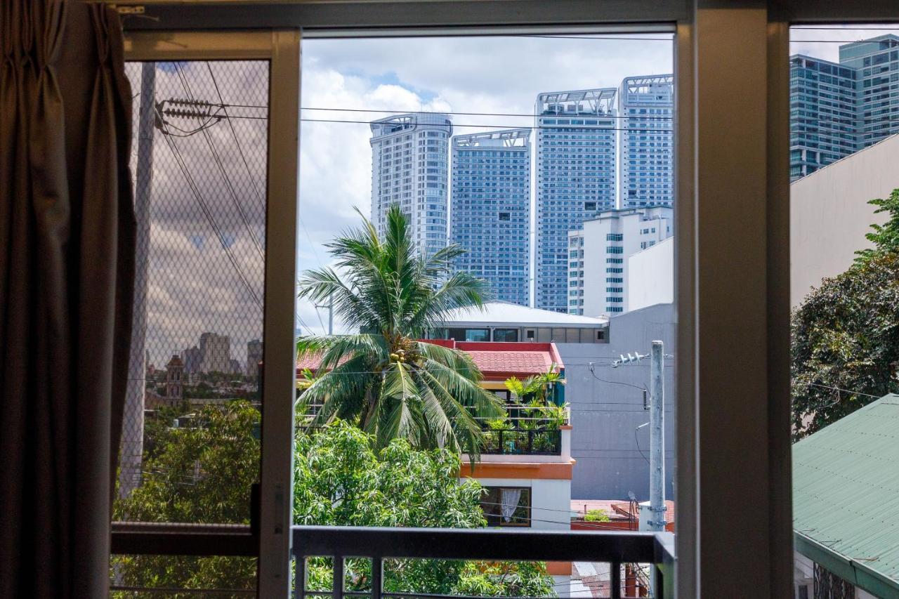 5880 Enriquez Residences Manila Bagian luar foto