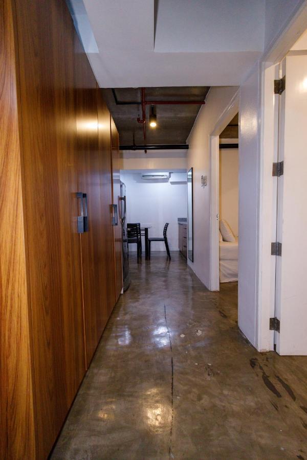 5880 Enriquez Residences Manila Bagian luar foto