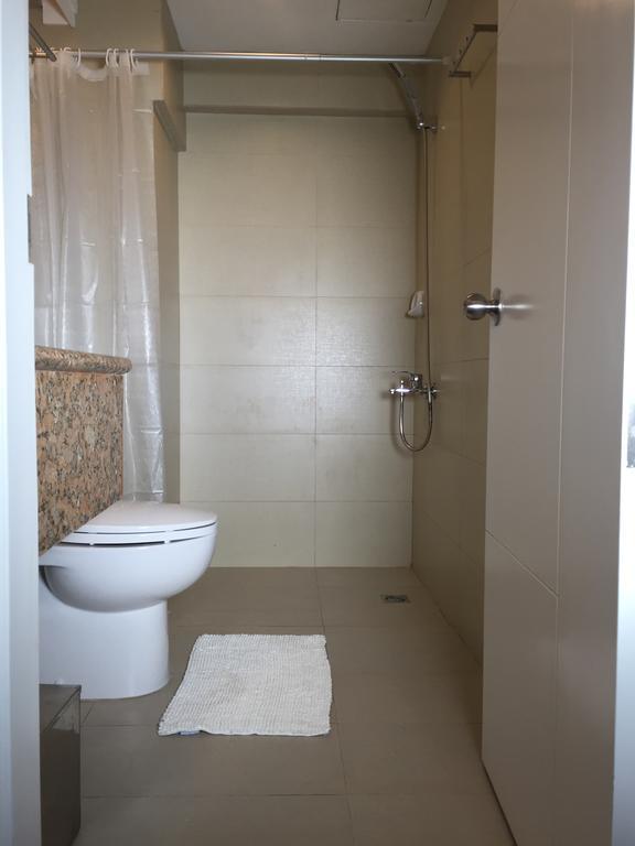 5880 Enriquez Residences Manila Ruang foto
