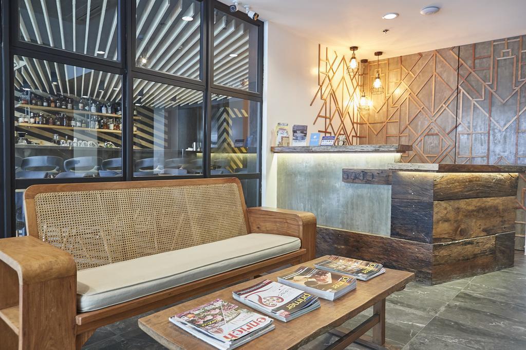 5880 Enriquez Residences Manila Bagian luar foto
