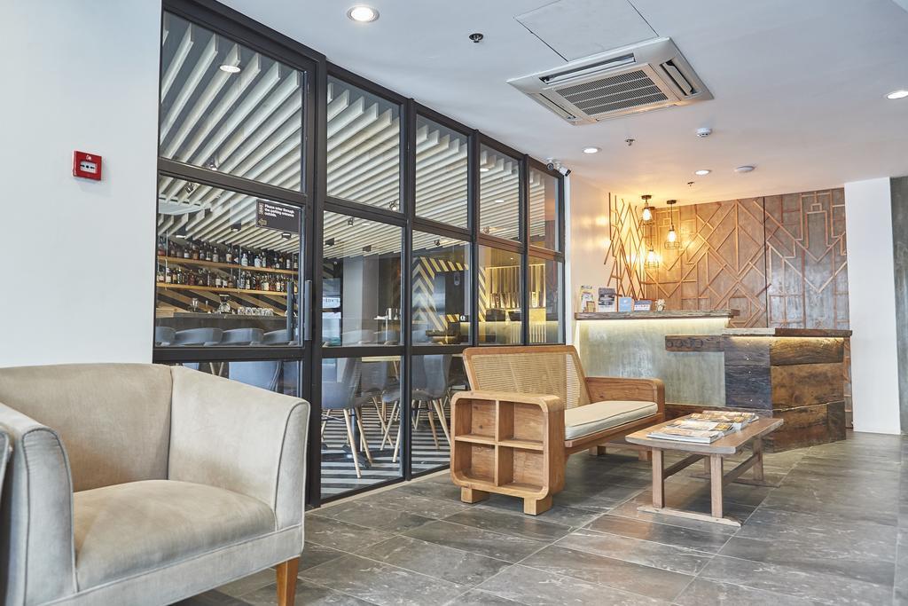 5880 Enriquez Residences Manila Bagian luar foto